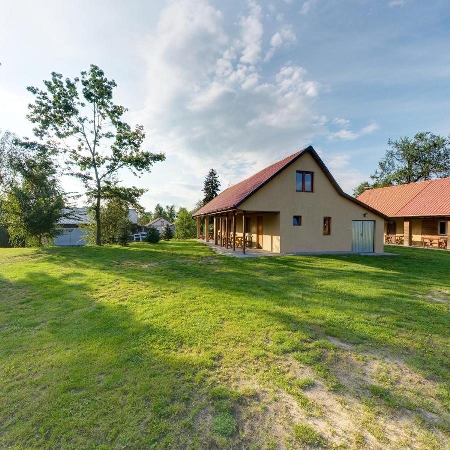 Готель Tawerna-Stawiska Garbatka-Letnisko Екстер'єр фото